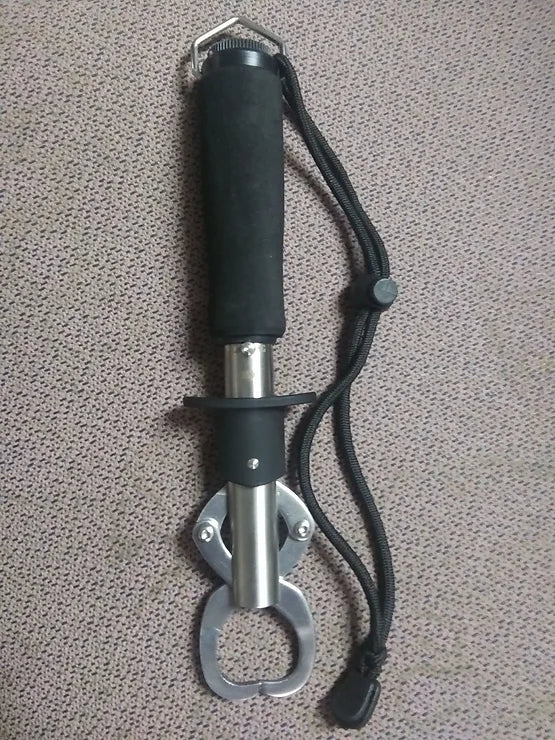 Hooker's Terminal Tackle Fish Gripper